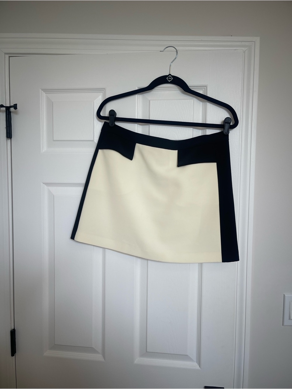 BCBGMaxAzria Black and Cream Paneled Mini Skirt
